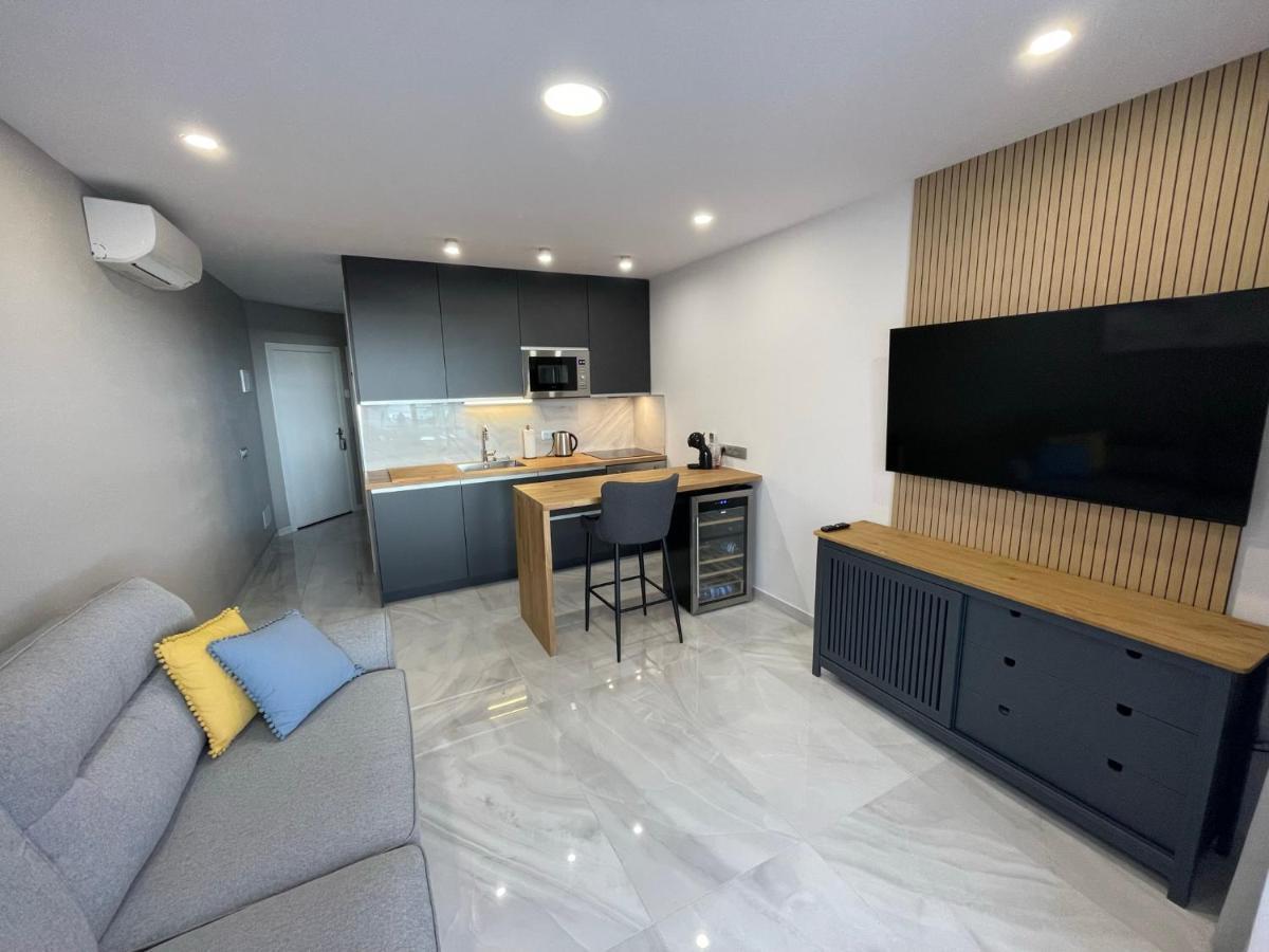 Апартаменты Luxury Diamond - Ocean View, Big Terraces, Air Con, Wifi Лос Кристианос Экстерьер фото