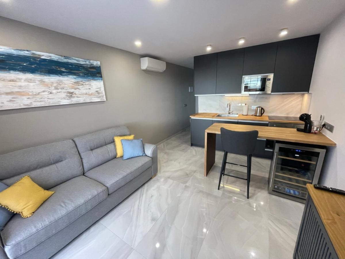 Апартаменты Luxury Diamond - Ocean View, Big Terraces, Air Con, Wifi Лос Кристианос Экстерьер фото